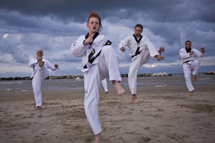 Arti marziali in riva al mare